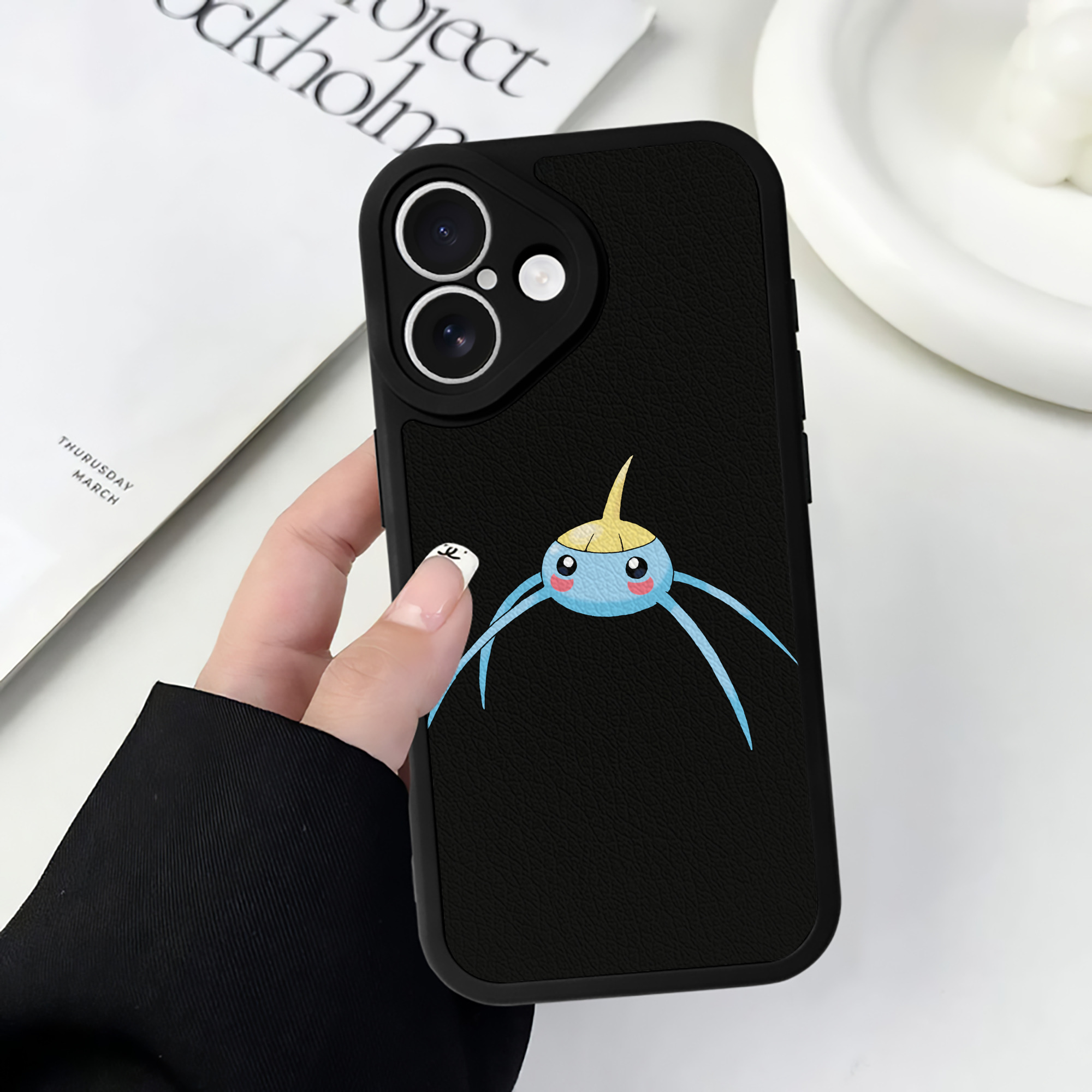 （画像用） ポケットモンスター Pokémon 【iPhone 16シリーズ対応】シリコンスマホケース（レザー調） 材質：シリコン